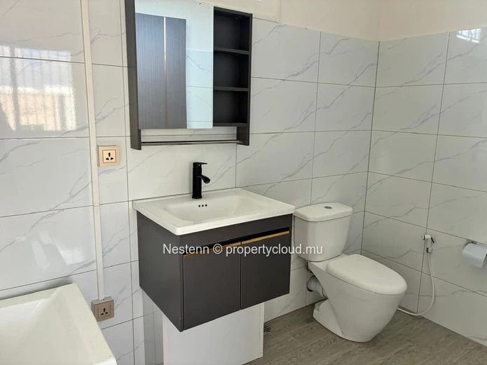 Duplex modernes neufs avec rooftop & piscine privée – Proche de Chemin Vingt Pieds, Grand Baie 