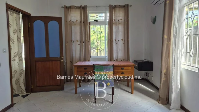 POINTE AUX CANONNIERS - Spacious family home - 4 bedrooms