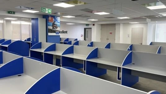 592 m² Furnished Office Floor for Sale – Ebène Cybercity | Prime Investment