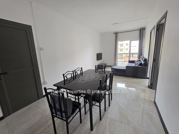 Magnifique appartement meublé au premier étage à louer à Pereybere