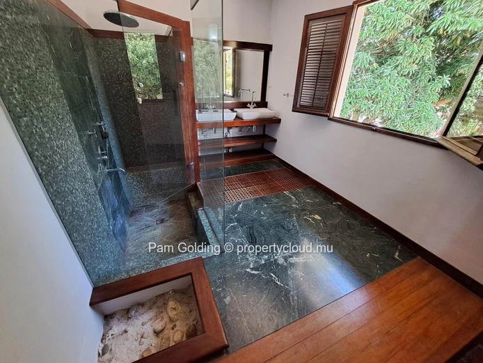 Piton - Maison à vendre – Pam Golding Mauritius