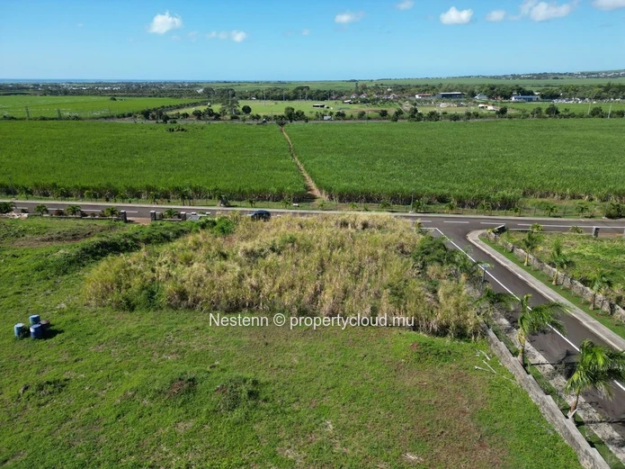 Vaste terrain résidentiel dans le prestigieux quartier de Belle Vue Harel