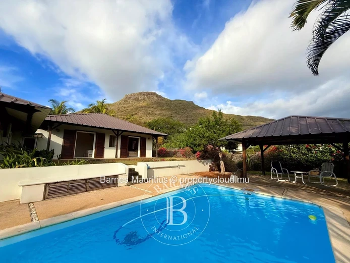 RIVIÈRE NOIRE - Exceptional Villa - 4 Bedrooms