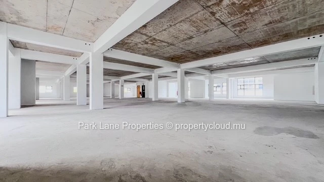 Premium 913 m² office space in Ebene – Ideal for corporate  in the heart of Ebene