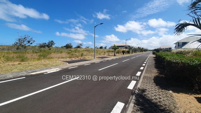 2 plots for sale in the gated morcellement of Mahe at Beau Vallon