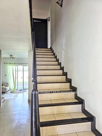 For Sale – Spacious Duplex Apartment in Grand Baie – MUR 12M