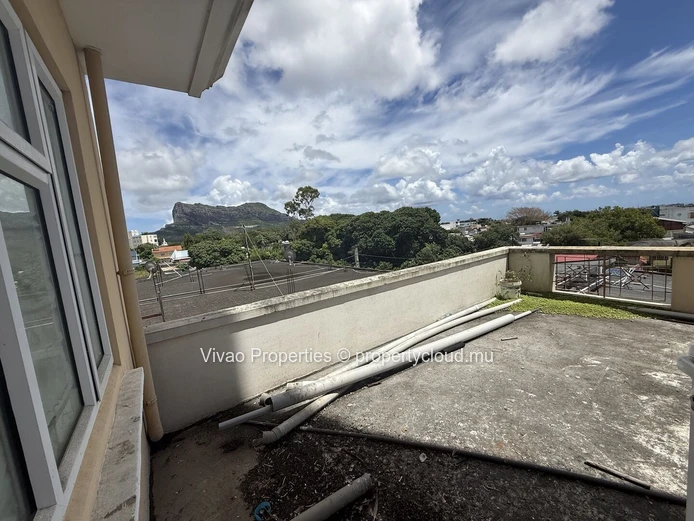 "Spacious Office Space in Quatre Bornes with Mountain Views and Amenities - Rs 60,000"