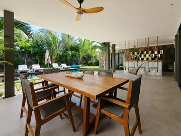 4 Bedroom Villa