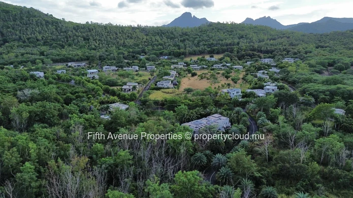 BLACK RIVER - Residential Plot of 1,216 m² in a Prestigious Estate