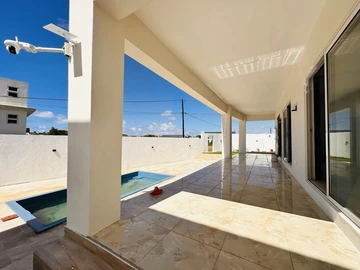 5 Bedroom Villa
