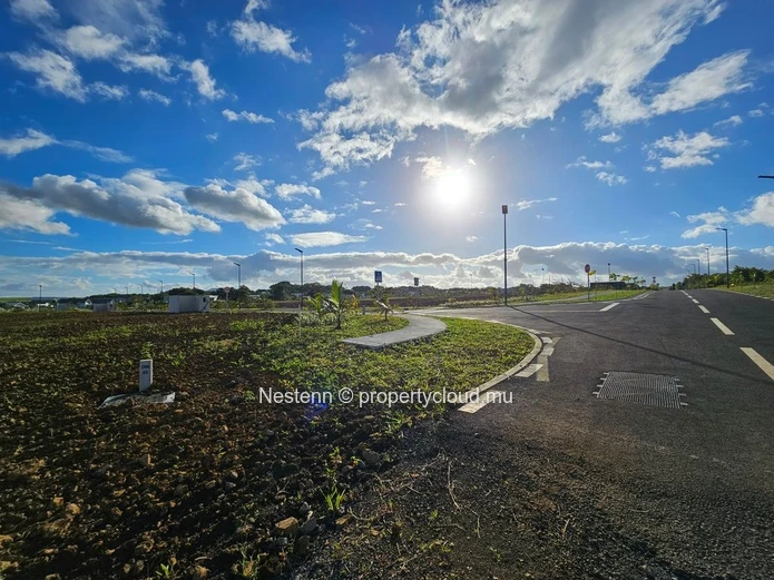Corner plot with sea views – Where Lifestyle Meets Opportunity