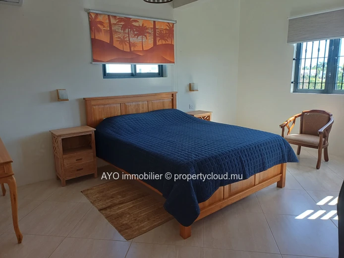 Appartement de 3 chambres avec piscine commune et jardin dans un endroit paisible