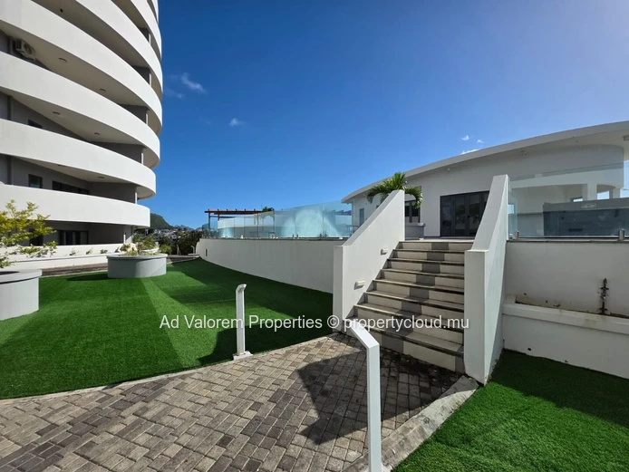 For Sale – Sky Garden Trianon – 132 m², 3-Bedroom Apartment with Pool and Rooftop Access