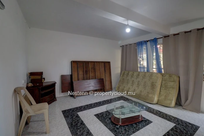 Traditional semi-furnished house with mountain views and great renovation potential!