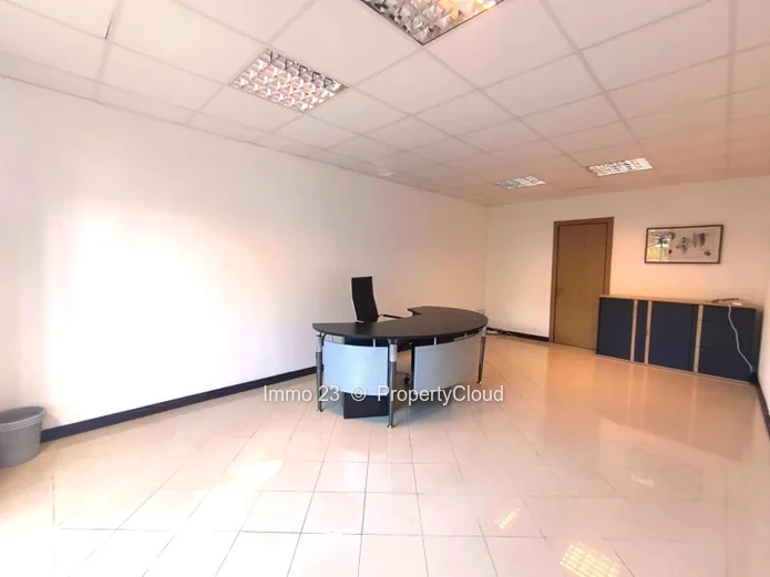 Bureau - 32m2 - Quatre Bornes - Ref. BU100732LO