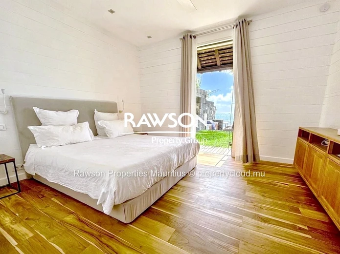 Amazing Beachfront Villa – Mauritian Citizens