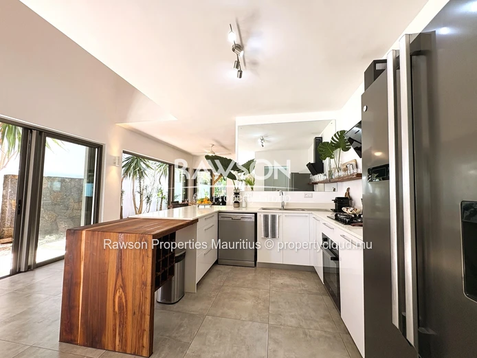 Elegant 3-Bedroom Townhouse With Private Pool |Mont Choisy | Secure Residence | Mauritian Citizens