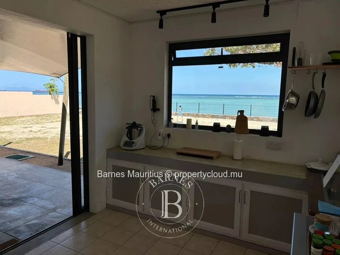 BAIE DU TOMBEAU - Maison pied dans l'eau - 3 chambres