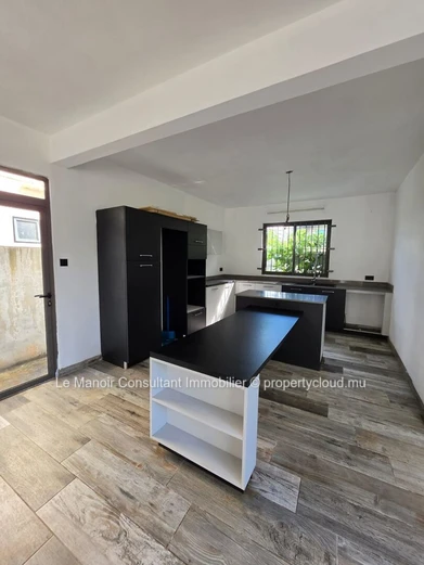 Villa 5 chambres à vendre à Vacoas, 210 m² habitables