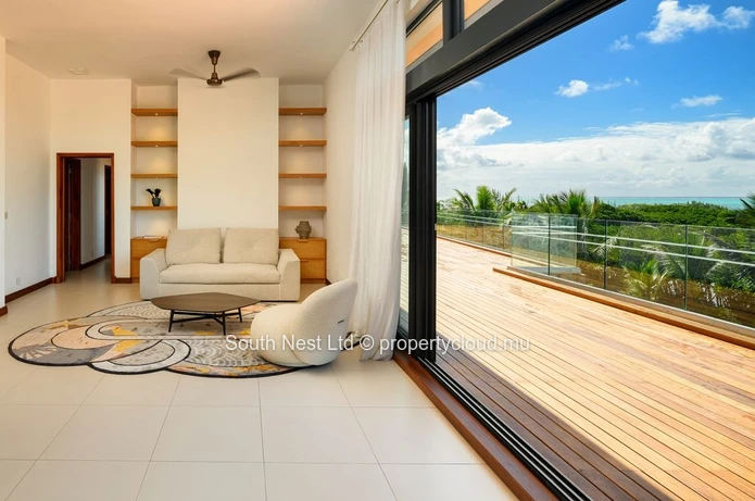 Magnifique Penthouse de 4 Chambres avec Vue Époustouflante sur le Lagon à Azuri Golf & Beachfront Village. 
