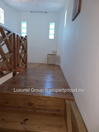 Villa With Pool For Rent – Pointe Aux Canonniers