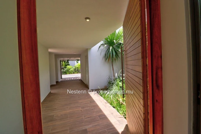 Magnifique duplex de 3 chambres avec piscine privée et vue mer