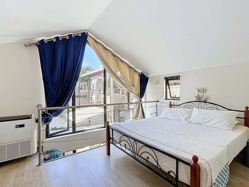 7 Bedroom House