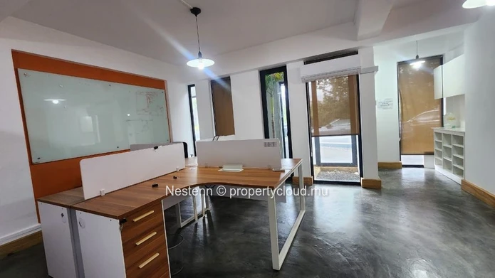 Bureau de 39.8m2 avec un parking privé 