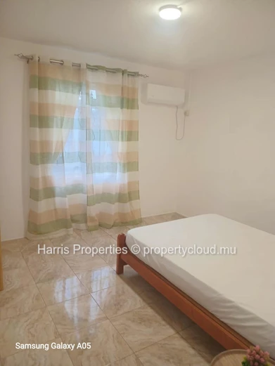 Villa entièrement rénovée à louer à Roches Noires