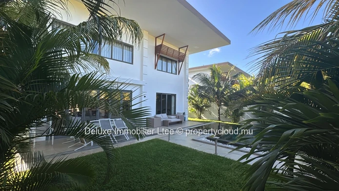 Modern 4 Bedroom Villa with Private Pool in Grand Baie