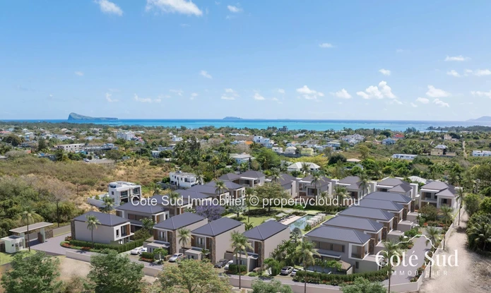 Beautiful modern villa in Calodyne with swimming pool and spa