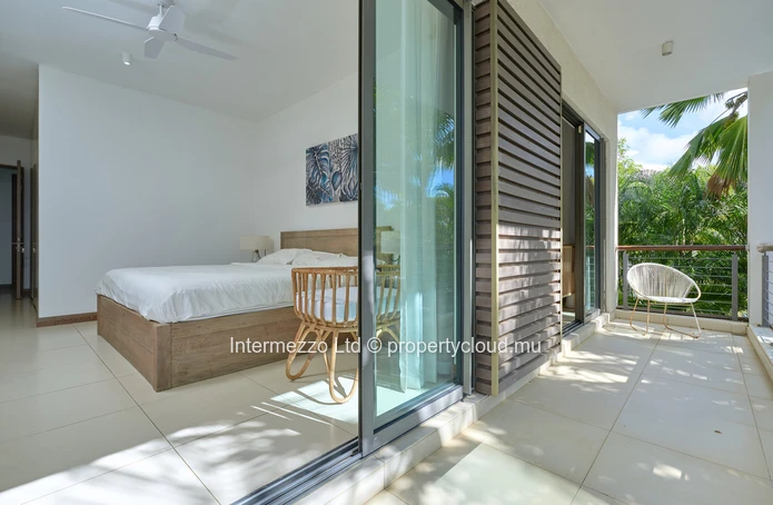 High-end PDS property in Grand Baie – beach accessible on foot in 2 minutes