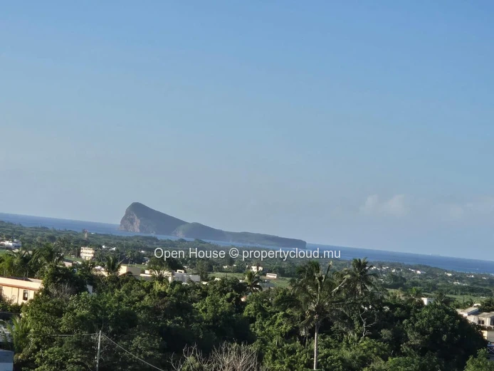 Exclusivité # Marché local # Goodlands # Appartement à vendre de 113m², 3 chambres, entièrement meublé, vue mer, pisc... (Mandat exclusif)