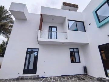 4 Bedroom Villa