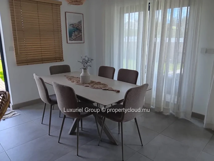 Villas modernes de 3 chambres – Vie sécurisée avec services premium