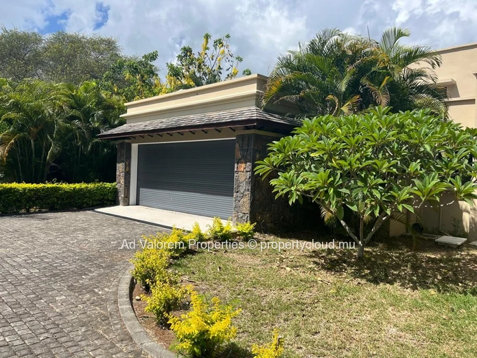 Résidence d’Exception à Vendre – Matala, Rivière Noire