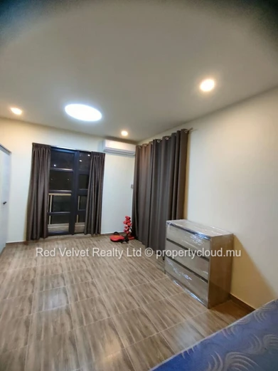 Elegant 4-Bedroom House for Rent in Ébène | Spacious Modern Residence