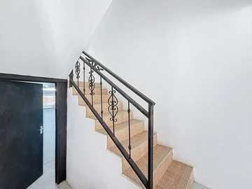 10 Bedroom Apartment