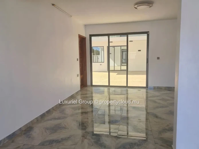 Luxury 5-Bedroom Villa for Rent in Cap Malheureux