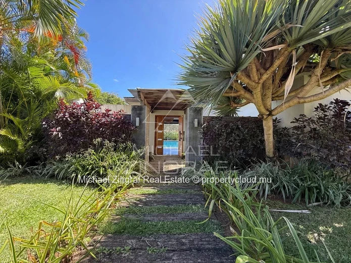 Villa d’Exception au Bord d’un Barachois à Calodyne