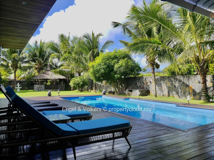 Exceptional Luxury Villa in Poste de Flacq