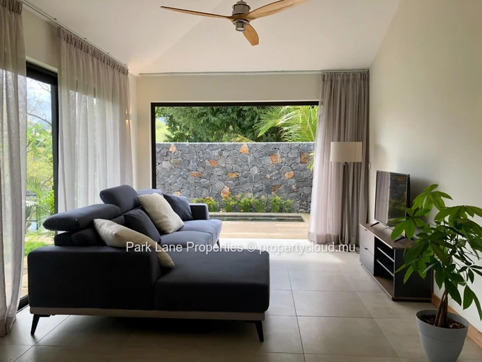 Chalet confortable et moderne de 2 chambres avec sa piscine privée située dans un complexe résidentiel sur la côte ou...