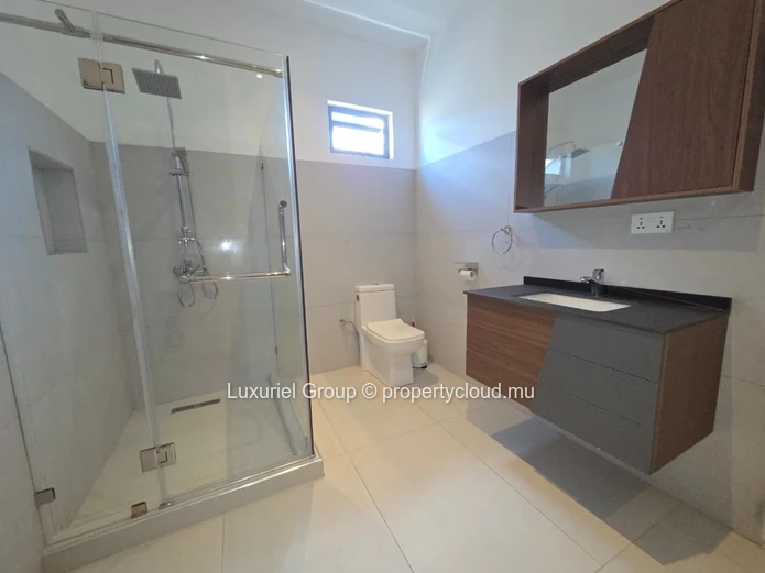 Beautiful Contemporary Villa For Rent Or Sale