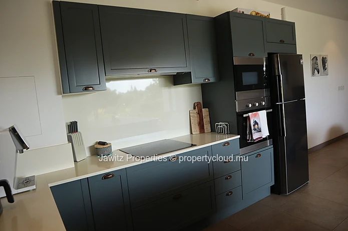 Effortless Island Living: Sea View 3 Bedroom Apartment