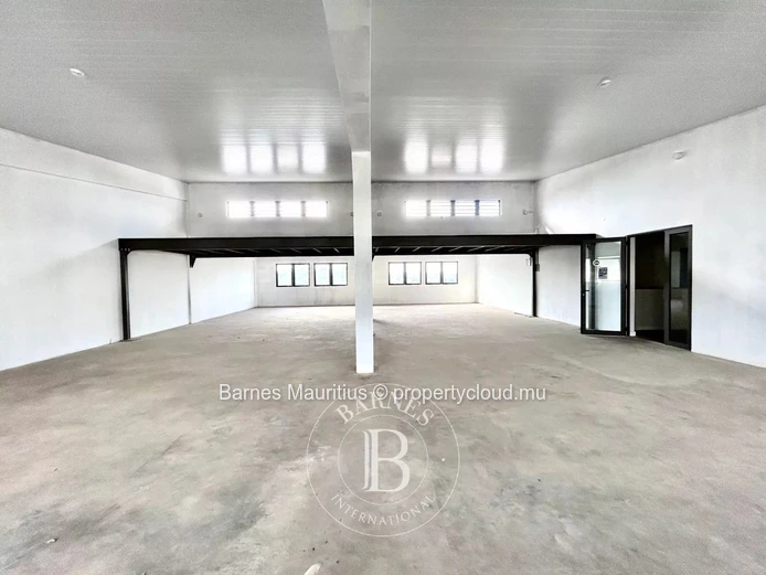 CALEBASSES - New office space - 242 m²