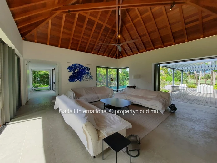 Villa Amicitia: villa with spa and private beach access at Anahita Golf & Spa Resort