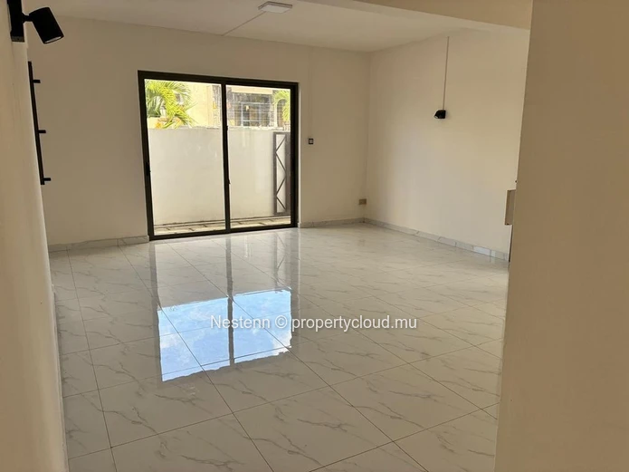 Duplex modernes neufs avec rooftop & piscine privée – Proche de Chemin Vingt Pieds, Grand Baie 