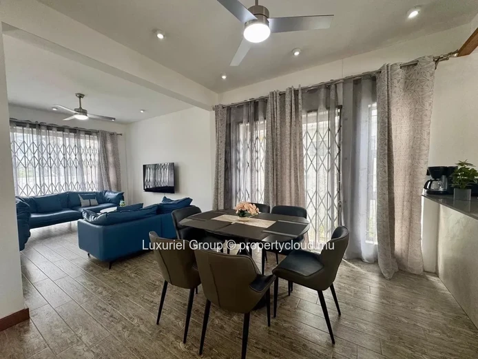 Villa contemporaine à louer – Grand Baie