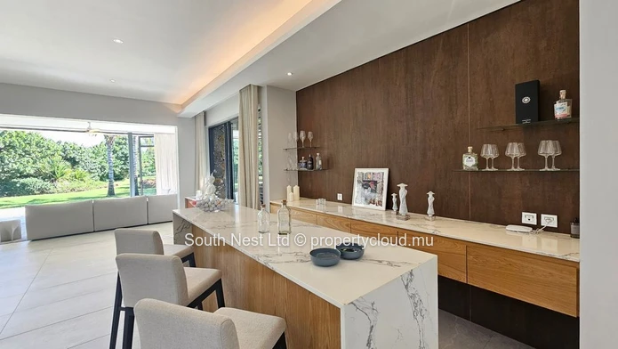Villa design exclusive avec 5 chambres et vue imprenable sur les montagnes