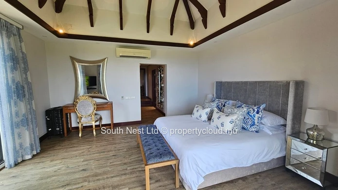 Luxury 5-Bedroom Sea View Villa in Bel Ombre Golf Estate